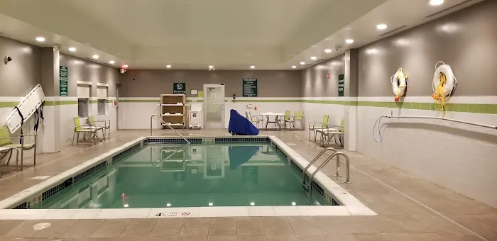 La Quinta Inn & Suites by Wyndham Clifton Park/Saratoga Area 3