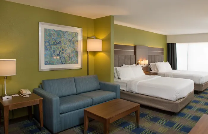 Holiday Inn Express & Suites Clifton Park by IHG 3