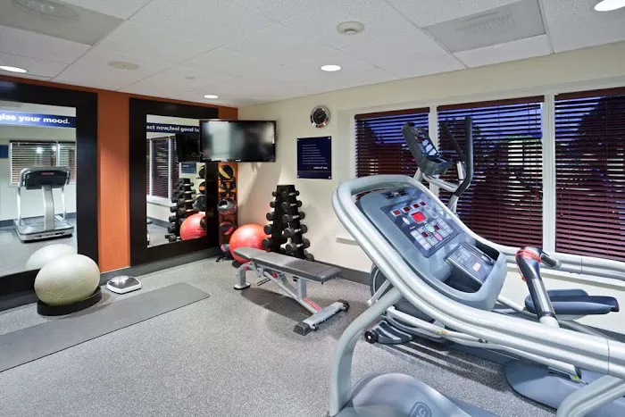 Hampton Inn Clifton Park 3