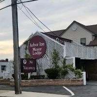Arbor Inn Motor Lodge ico