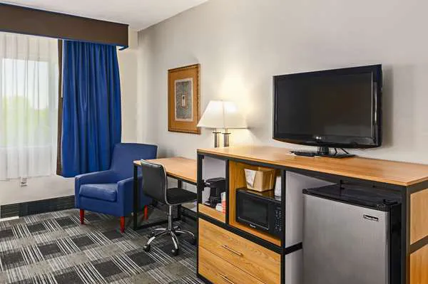 Quality Inn 5