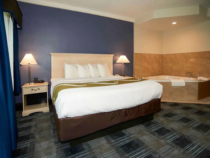 Quality Inn 5