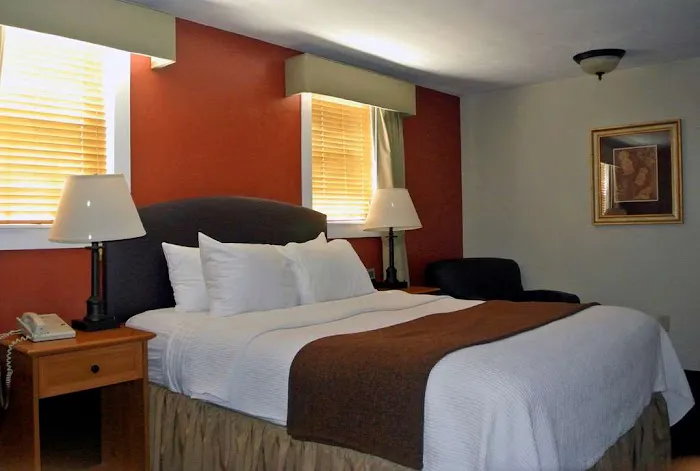 Best Western Plus Cold Spring 5