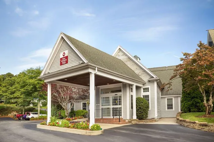 Best Western Plus Cold Spring 5