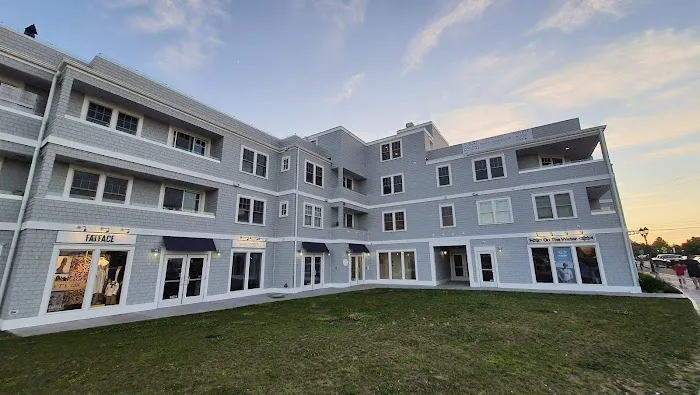 Harbourtown Suites 5