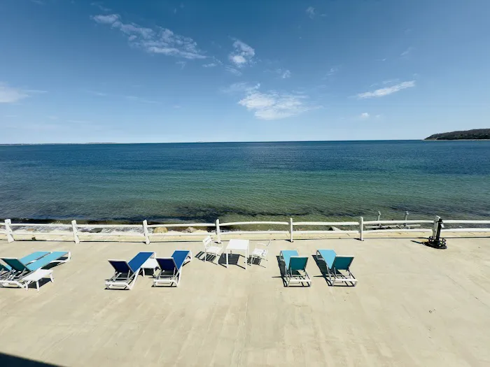 Pilgrim Sands hotel on Long Beach 4