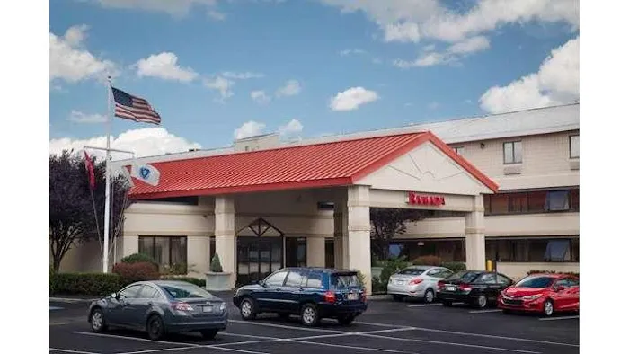 Ramada by Wyndham Boston 5