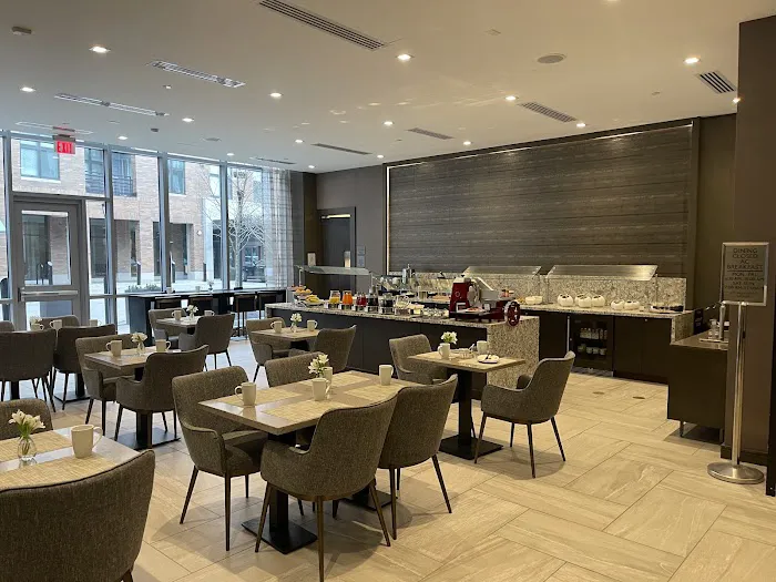 AC Hotel Boston Cleveland Circle 5