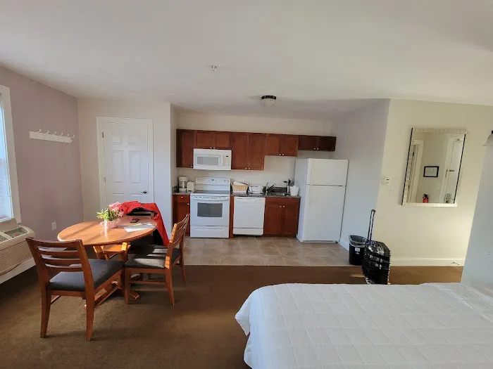 Crescent Suites Hotel LLC 5