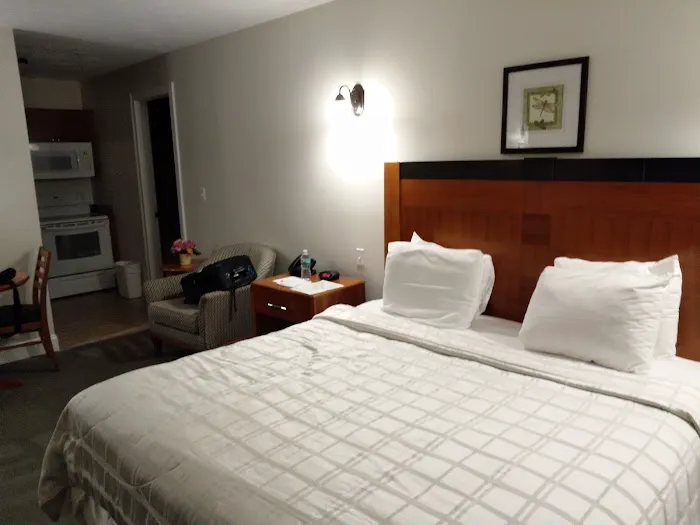 Crescent Suites Hotel LLC 5