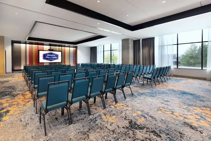 Hampton Inn & Suites Watertown Boston 4