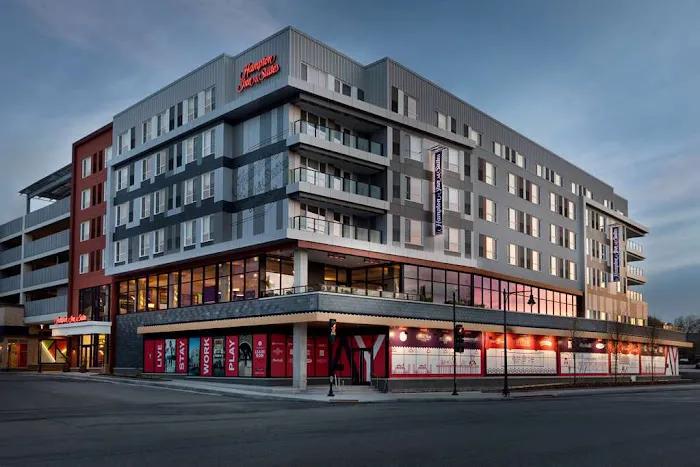 Hampton Inn & Suites Watertown Boston 4