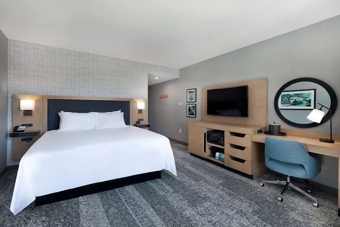 Hampton Inn & Suites Watertown Boston 4