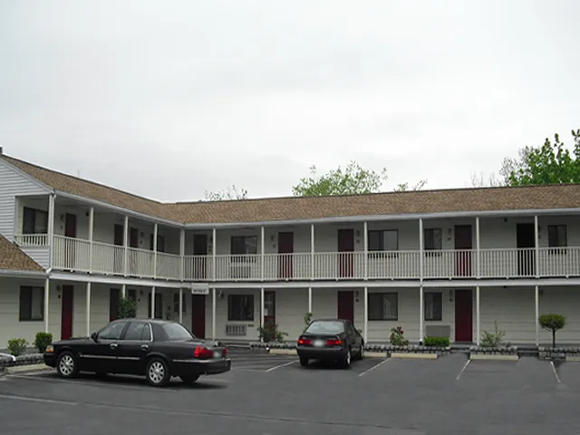 Passport Inn Methuen, MA 4