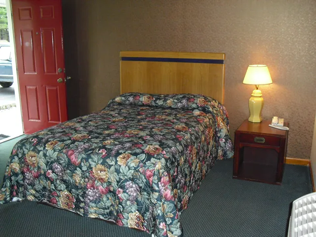 Passport Inn Methuen, MA 4