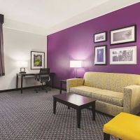 La Quinta Inn & Suites by Wyndham Boston-Andover ico