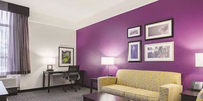 La Quinta Inn & Suites by Wyndham Boston-Andover