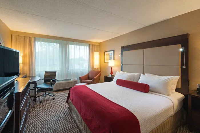 Crowne Plaza Boston - Woburn, an IHG Hotel 4