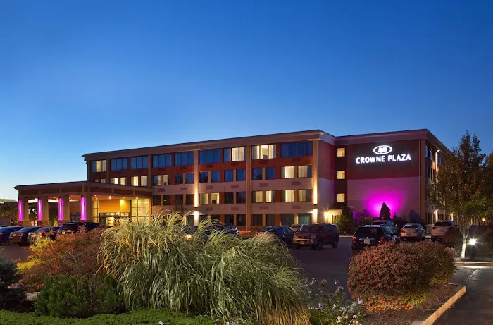 Crowne Plaza Boston - Woburn, an IHG Hotel 4