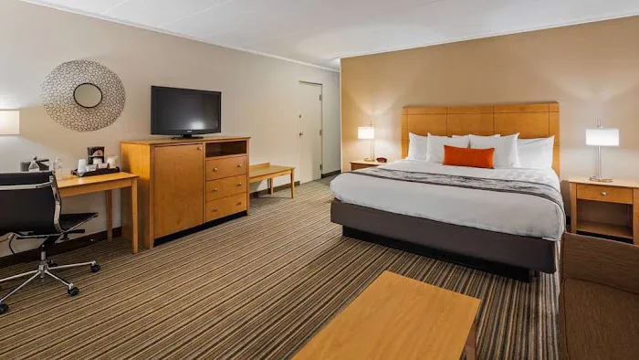 Best Western Plus Waltham Boston 5