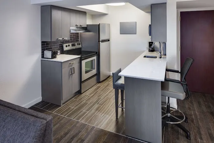 Hyatt House Boston/Waltham 4