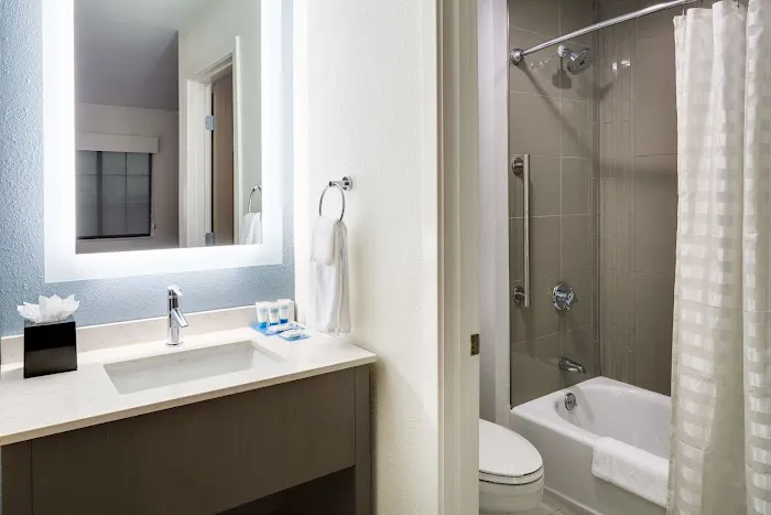 Hyatt House Boston/Waltham 4