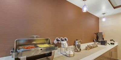 La Quinta Inn & Suites by Wyndham Jamestown