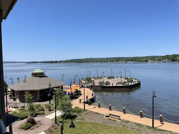 Chautauqua Harbor Hotel 4