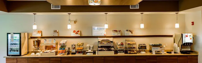 Holiday Inn Express & Suites Jamestown by IHG 4