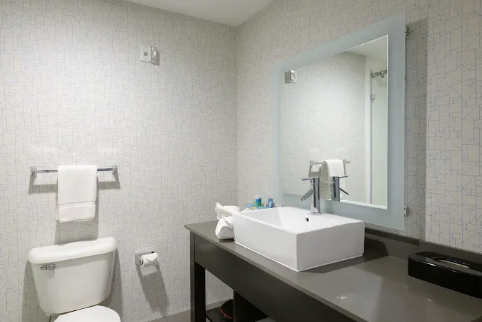 Holiday Inn Express & Suites Jamestown by IHG 4