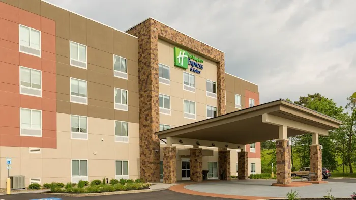 Holiday Inn Express & Suites Jamestown by IHG 4