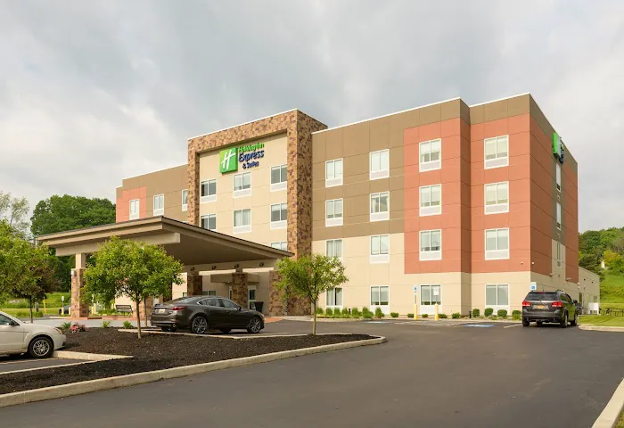Holiday Inn Express & Suites Jamestown by IHG 4