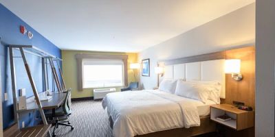 Holiday Inn Express & Suites Jamestown by IHG