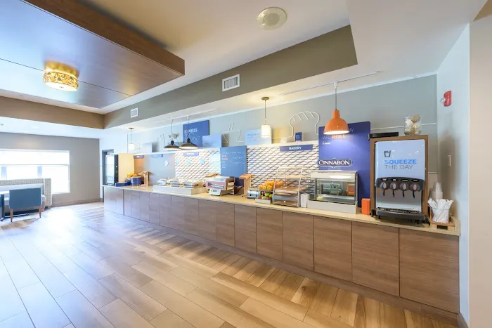 Holiday Inn Express & Suites Jamestown by IHG 4