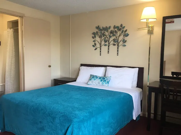 Swiss Cottage Inn 4