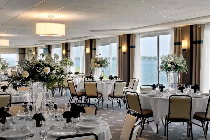 Crowne Plaza Niagara Falls NY - Riverside by IHG 4