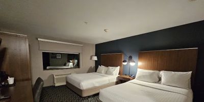 Niagara Riverside Resort
