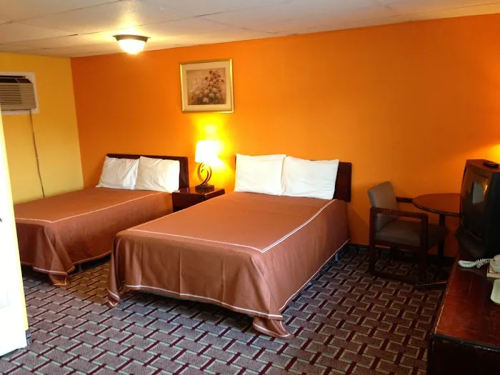 Red Carpet Inn Niagara Falls, NY 4