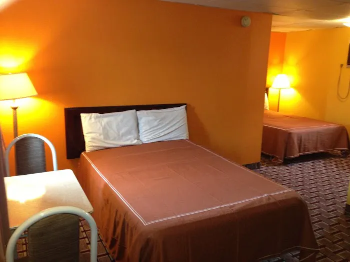 Red Carpet Inn Niagara Falls, NY 4