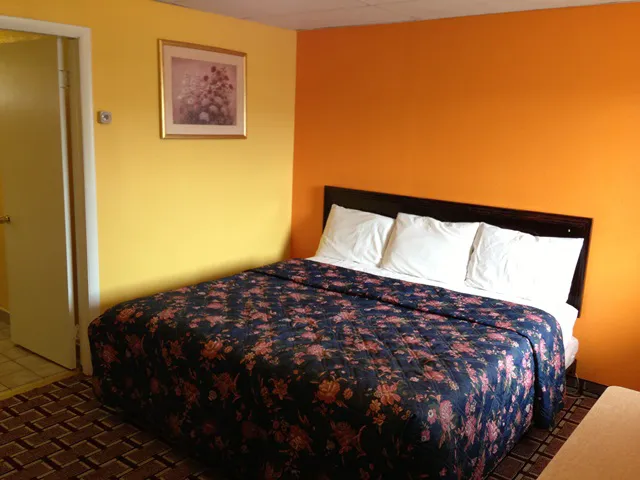 Red Carpet Inn Niagara Falls, NY 4