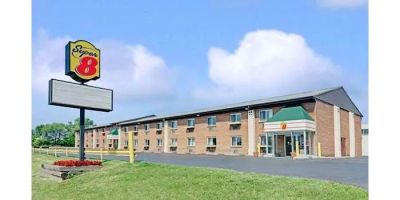 Super 8 by Wyndham Kenmore/Buffalo/Niagara Falls Area