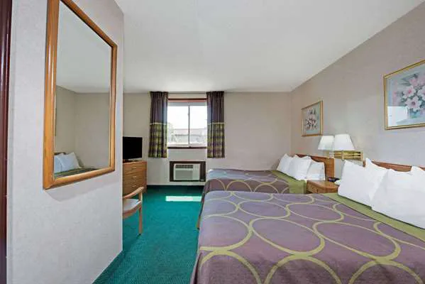 Super 8 by Wyndham Kenmore/Buffalo/Niagara Falls Area 4