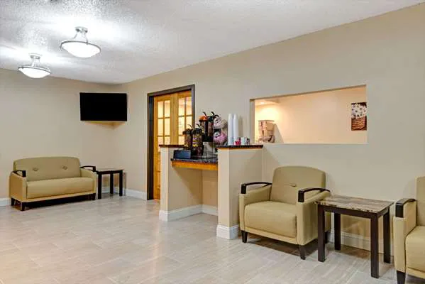 Super 8 by Wyndham Sanford Kennebunkport Area 5