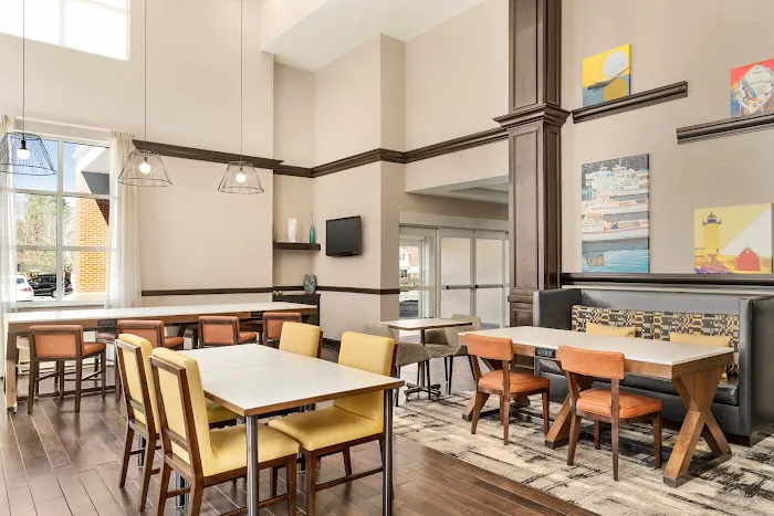 Hampton Inn & Suites Exeter 5