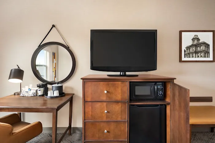 Hampton Inn & Suites Exeter 5