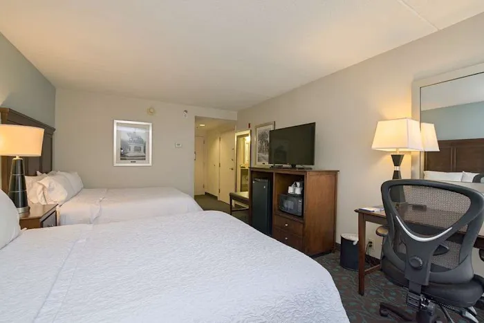 Hampton Inn Portsmouth Central 4