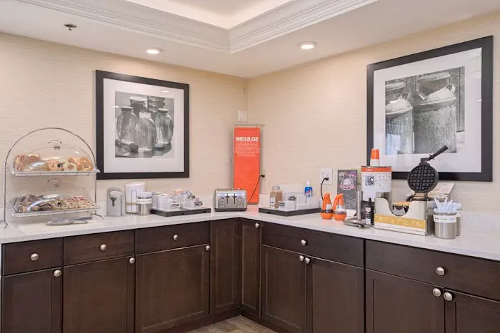 Hampton Inn Portsmouth Central 4