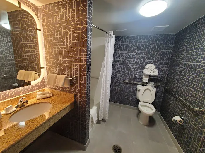 Homewood Suites by Hilton Portsmouth 4