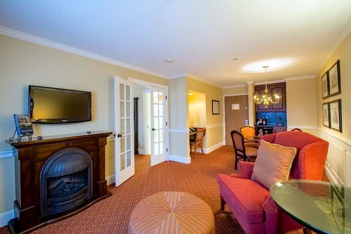 Anchorage Inn and Suites 4
