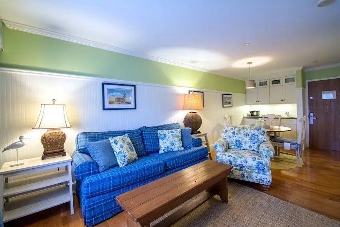 Anchorage Inn and Suites 4
